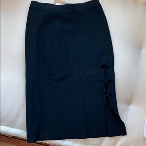 Black tight skirt